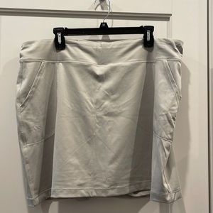 Golf skort